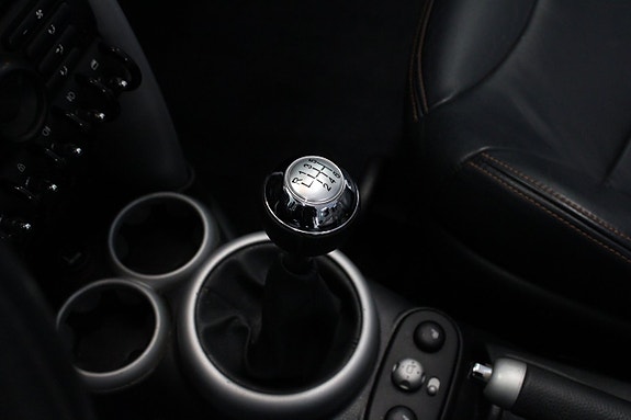 MINI Cooper S 24 of 30