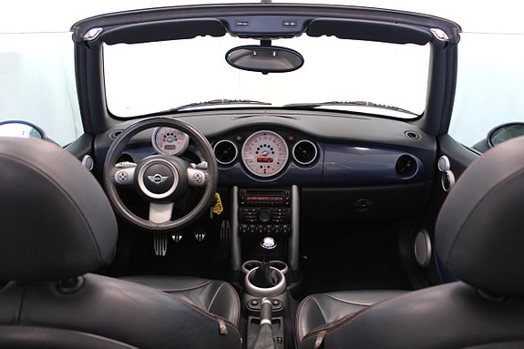 MINI Cooper S 16 of 30