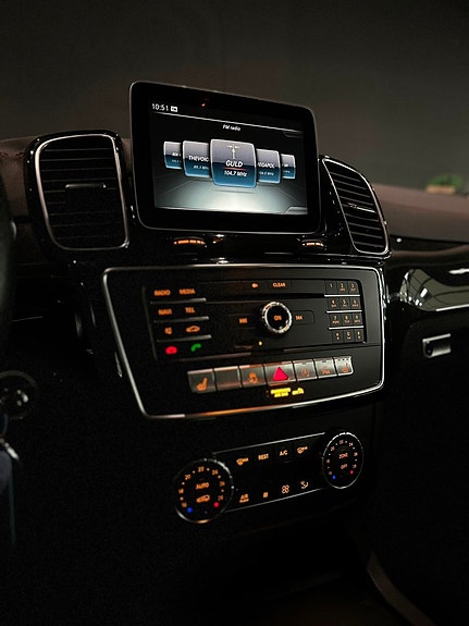 Mercedes-Benz GLE450 16 of 19