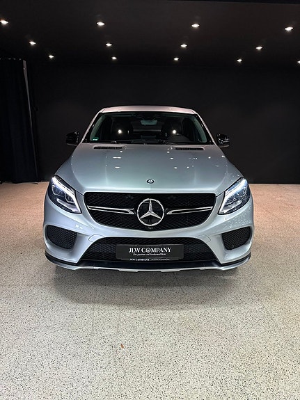 Mercedes-Benz GLE450 2 of 19