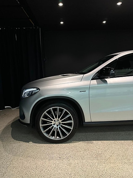 Mercedes-Benz GLE450 5 of 19