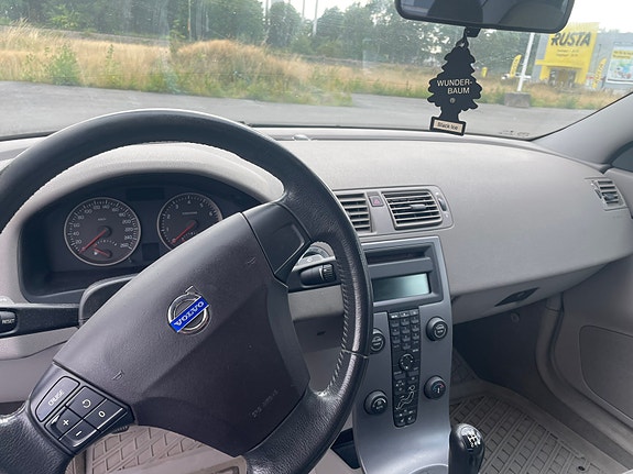 Volvo S40 5 of 5