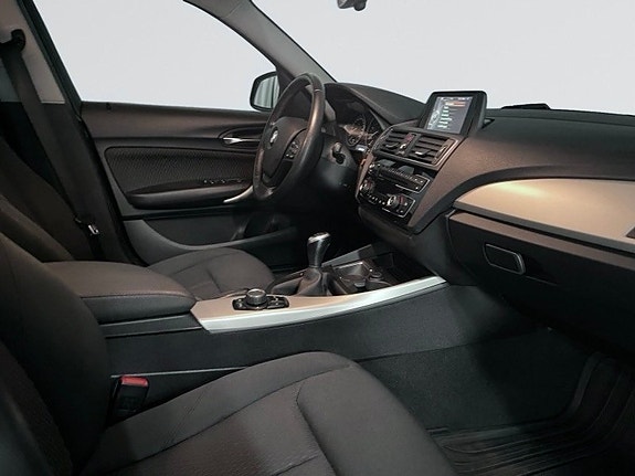 BMW 118i 13 of 20