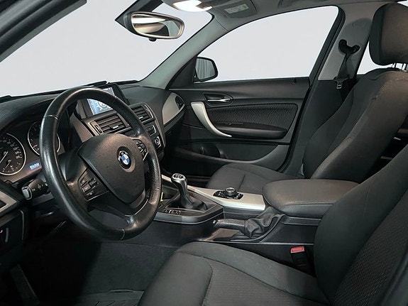 BMW 118i 9 of 20