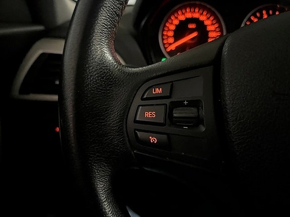 BMW 118i 14 of 20