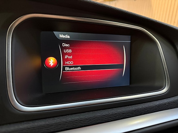 Volvo V40 14 of 16