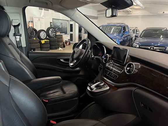 Mercedes-Benz V250 d 4 of 15