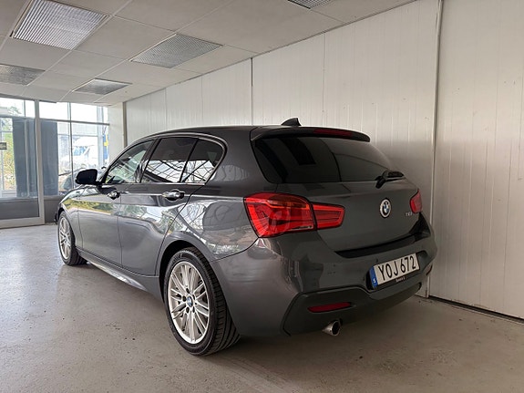 BMW 118i 3 of 10