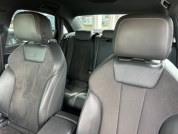 Audi A4 9 of 18