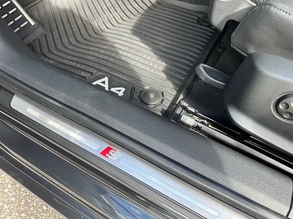Audi A4 14 of 18