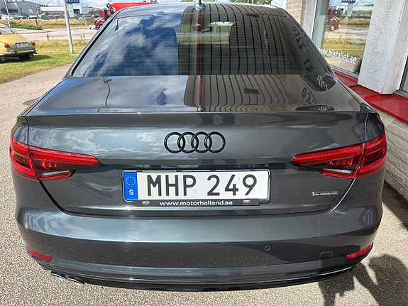 Audi A4 4 of 18
