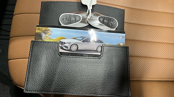 Mercedes-Benz E300 de 9 of 22