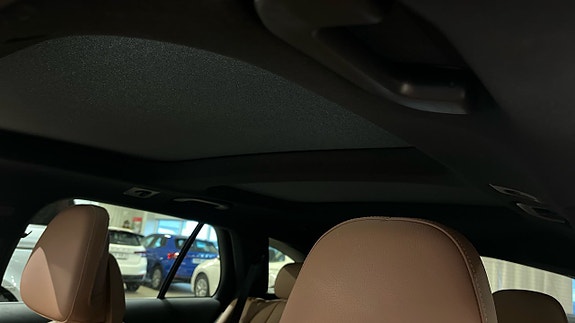 Mercedes-Benz E300 de 17 of 22