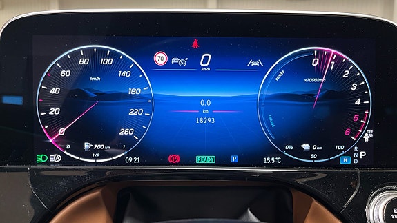 Mercedes-Benz E300 de 12 of 22