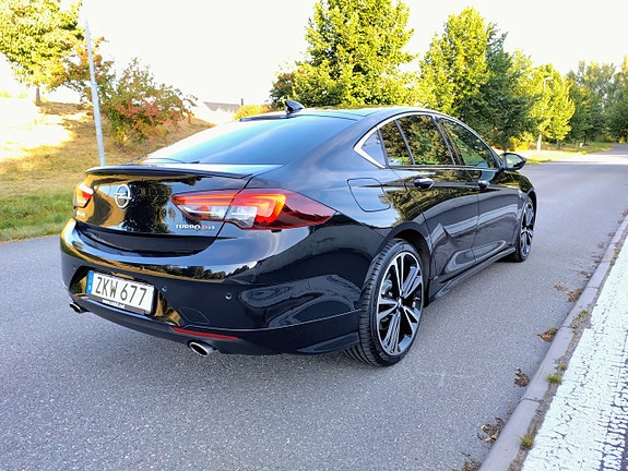Opel Insignia 3 of 18