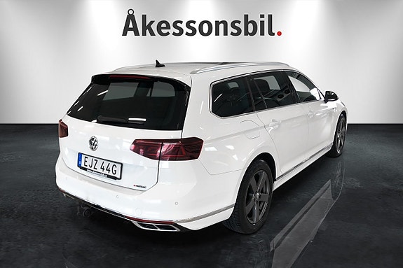 Volkswagen Passat 5 of 12