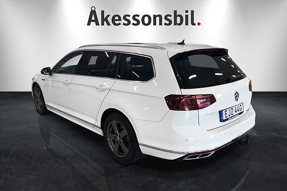 Volkswagen Passat 7 of 12