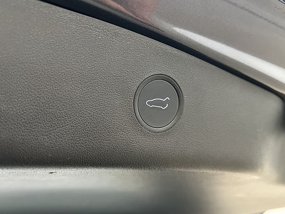 Tesla Model 3 29 of 30