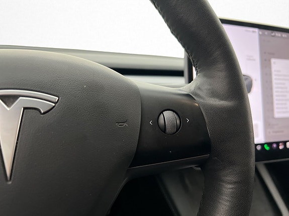 Tesla Model 3 17 of 30