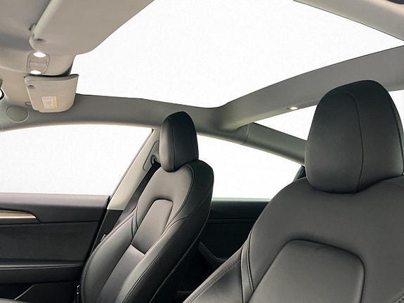 Tesla Model 3 13 of 30
