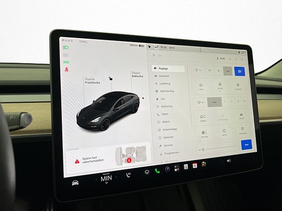 Tesla Model 3 24 of 30