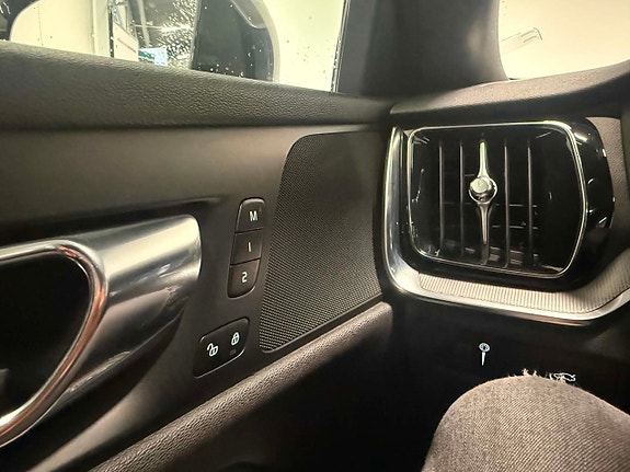 Volvo V60 19 of 30