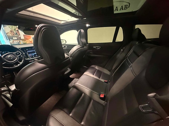 Volvo V60 13 of 30