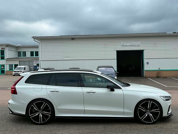 Volvo V60 25 of 30