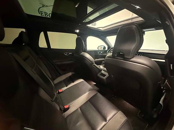 Volvo V60 12 of 30