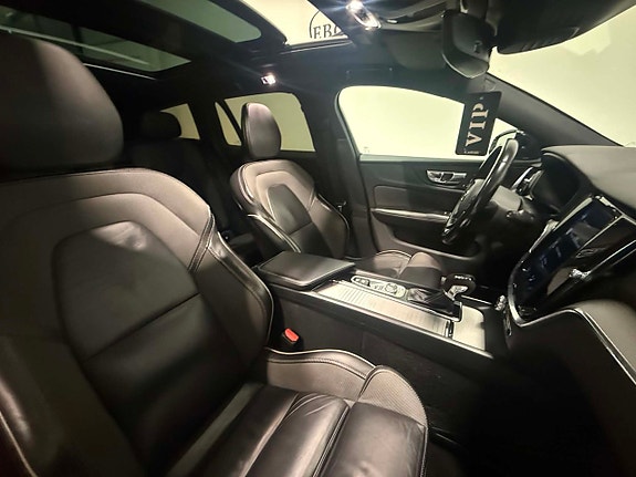Volvo V60 10 of 30