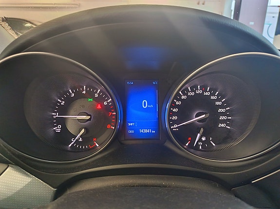 Toyota Avensis 8 of 11