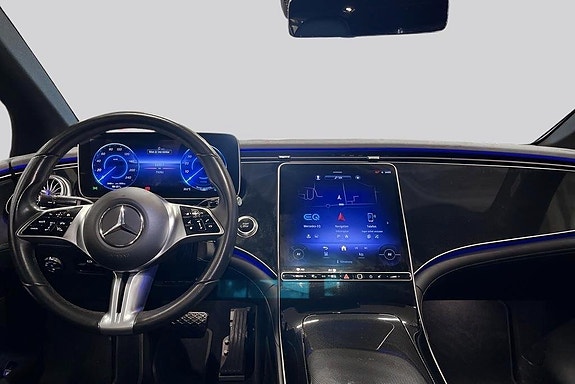 Mercedes-Benz EQE300 7 of 17