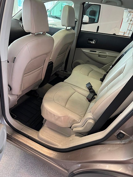 Nissan Qashqai+2 8 of 12