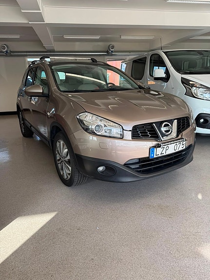 Nissan Qashqai+2 4 of 12