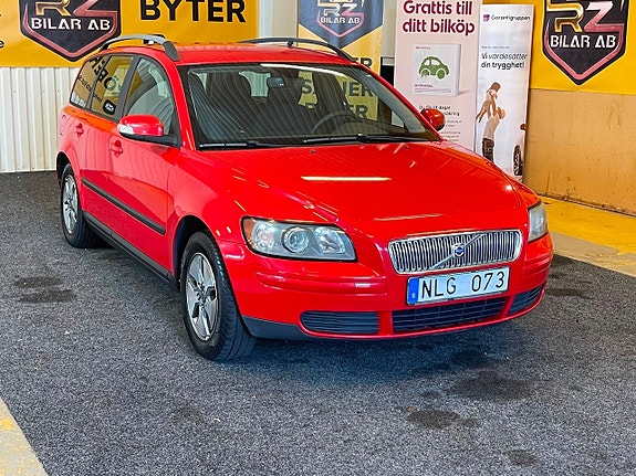 Volvo V50 2 of 10