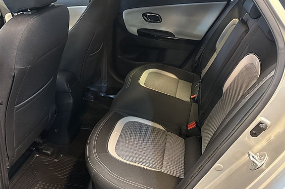 Kia Ceed 9 of 12