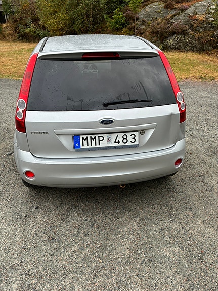 Ford Fiesta 7 of 7