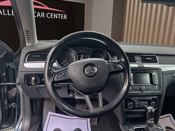 Skoda Superb 9 of 14