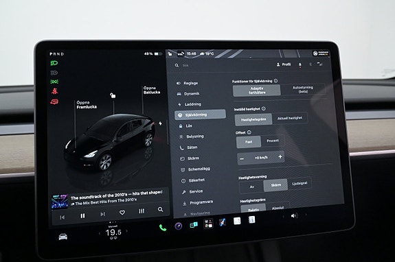 Tesla Model Y 11 of 27