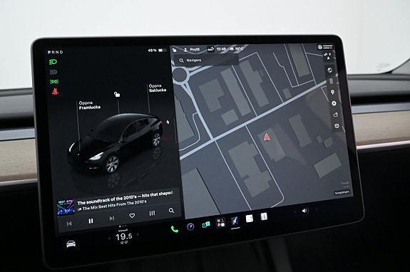 Tesla Model Y 17 of 27