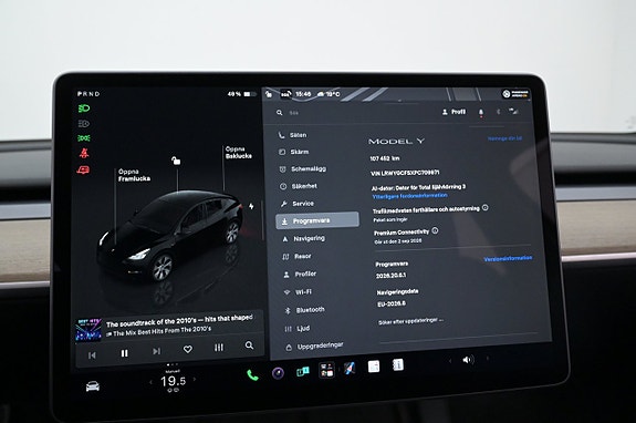 Tesla Model Y 10 of 27