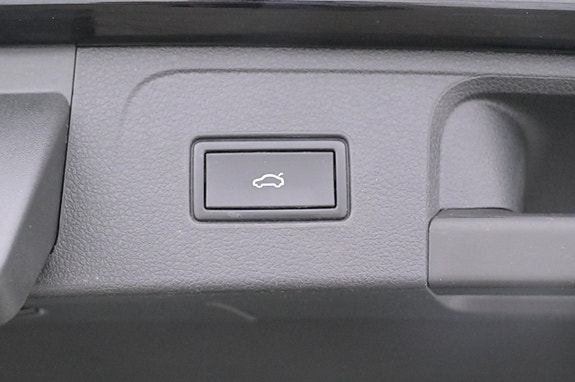 Volkswagen Passat 22 of 27