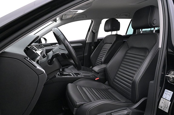 Volkswagen Passat 9 of 27