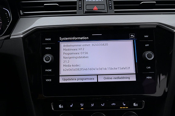 Volkswagen Passat 17 of 27