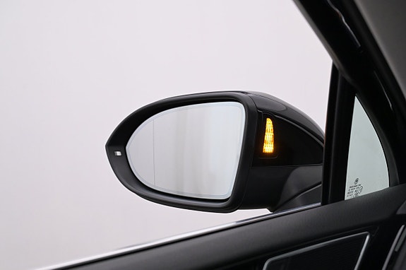 Volkswagen Passat 19 of 27