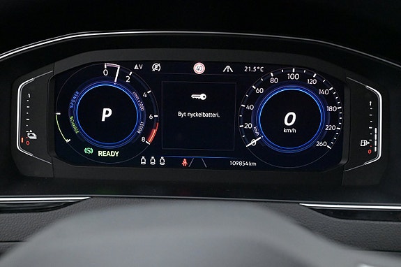 Volkswagen Passat 8 of 27