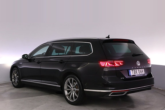 Volkswagen Passat 4 of 27