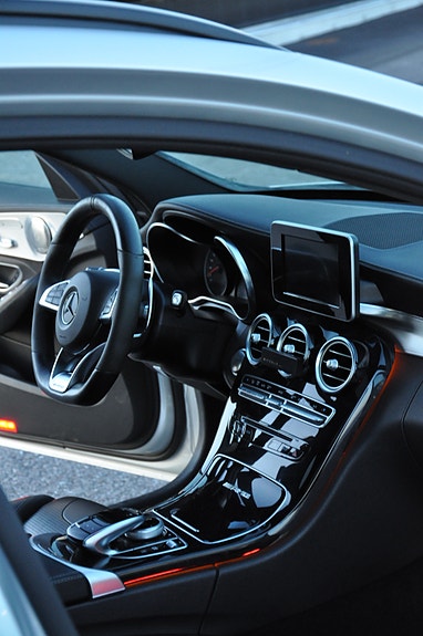 Mercedes-Benz C63 12 of 24