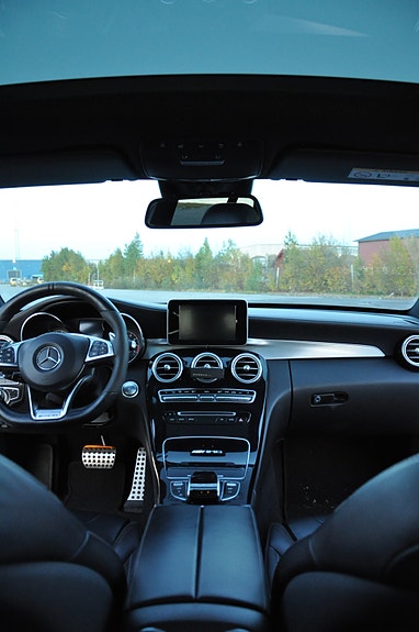 Mercedes-Benz C63 13 of 24