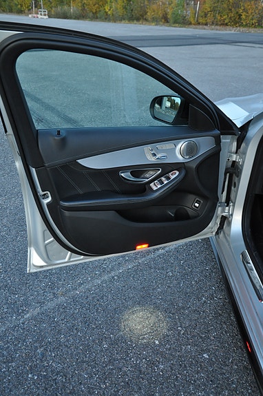 Mercedes-Benz C63 19 of 24